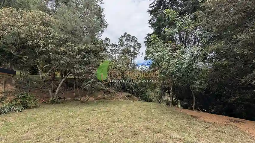 Casa Campestre contemporánea para estrenar en Guarne