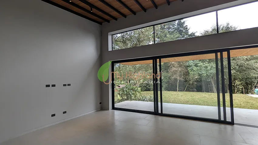 Casa Campestre contemporánea para estrenar en Guarne