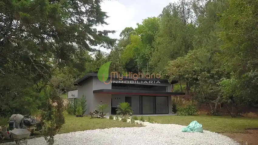Casa Campestre contemporánea para estrenar en Guarne