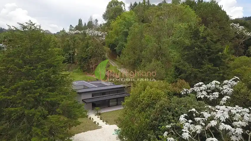 Casa Campestre contemporánea para estrenar en Guarne