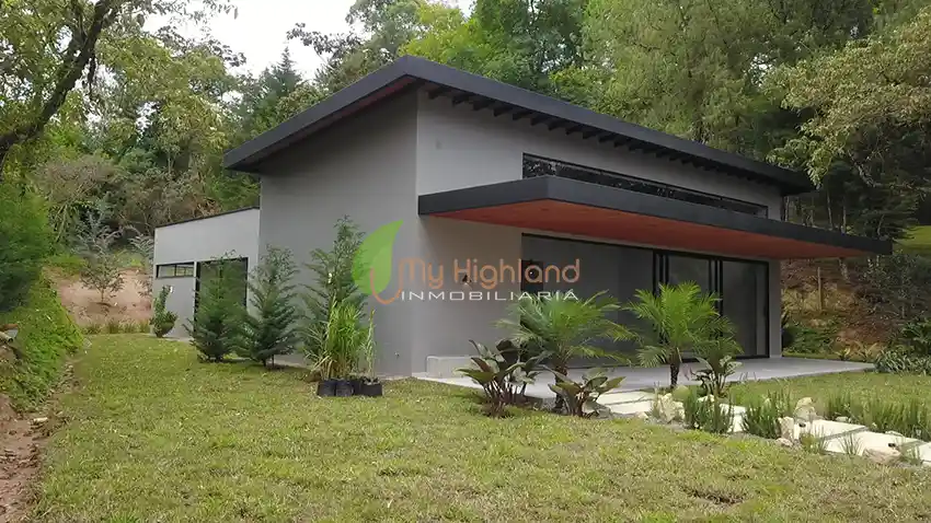 Casa Campestre contemporánea para estrenar en Guarne