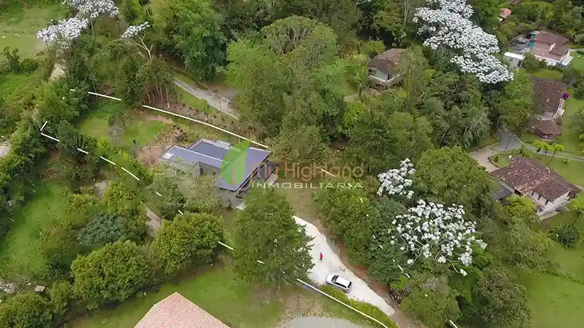Casa Campestre contemporánea para estrenar en Guarne