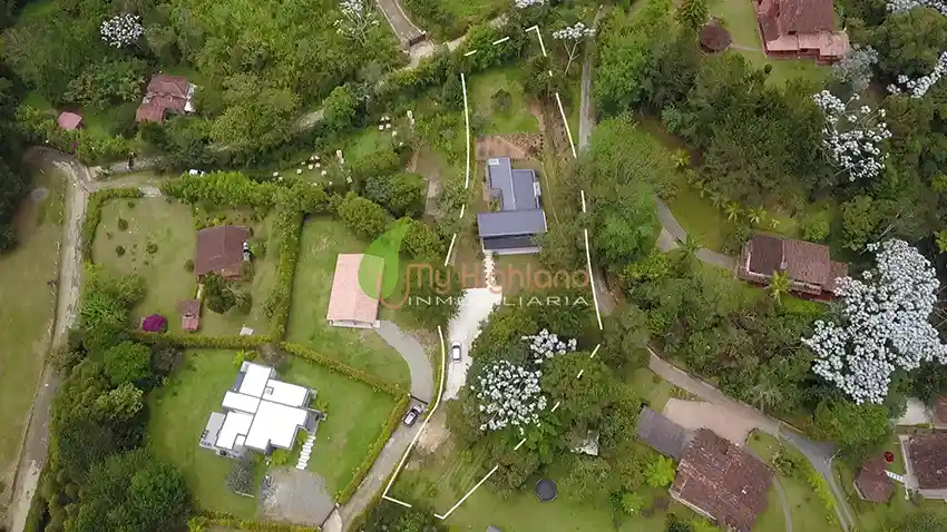 Casa Campestre contemporánea para estrenar en Guarne