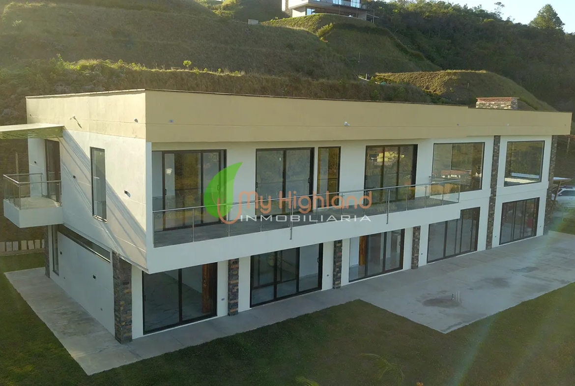 Casa Campestre Luxurious Para Estrenar Sector Aeropuerto