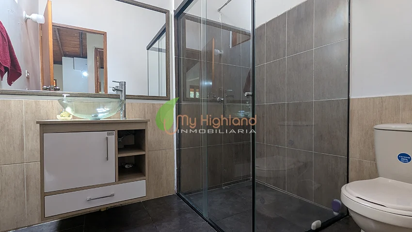 Casa Campestre de 3.318 m2 Con Dos Construcciones