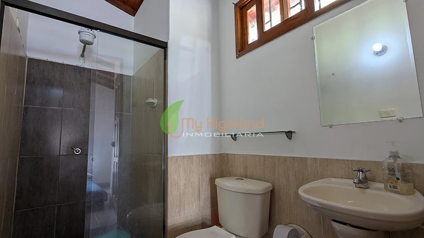 Casa Campestre de 3.318 m2 Con Dos Construcciones