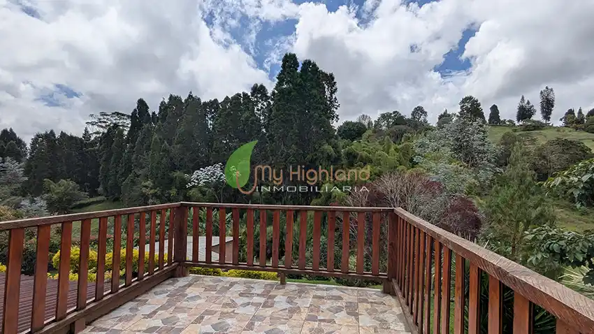 Casa Campestre de 3.318 m2 Con Dos Construcciones