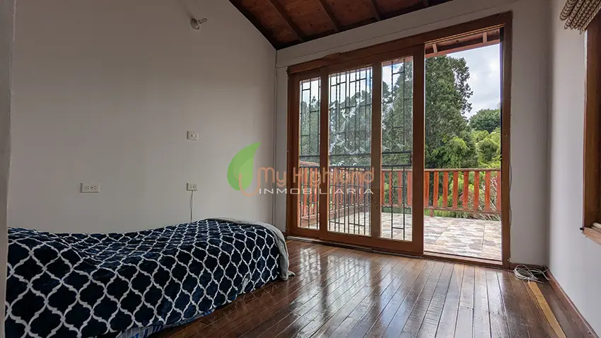 Casa Campestre de 3.318 m2 Con Dos Construcciones