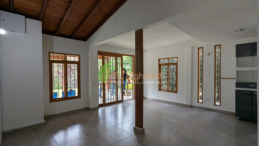 Casa Campestre de 3.318 m2 Con Dos Construcciones