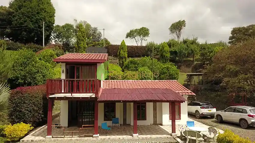 Casa Campestre de 3.318 m2 Con Dos Construcciones