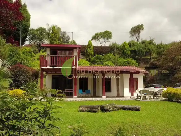 Finca de 3.318 m² Guarne con 2 Construcciones