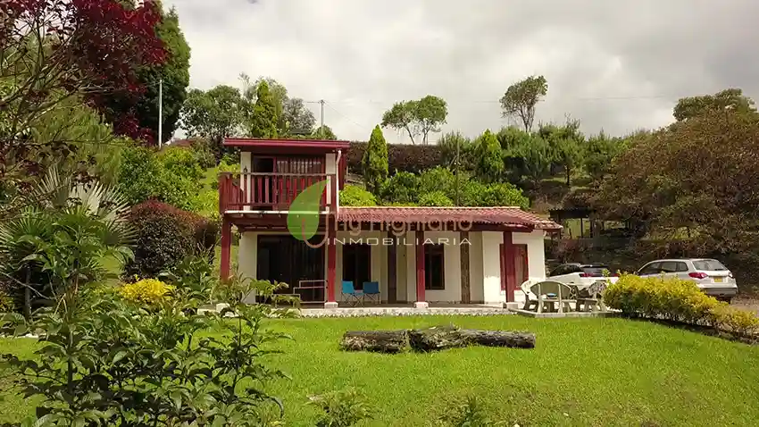 Finca de 3.318 m² Guarne con 2 Construcciones