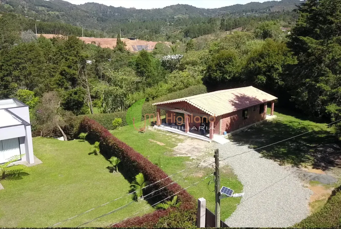 Casa Campestre A solo 250 mts de la autopista Med Bogota Guarne