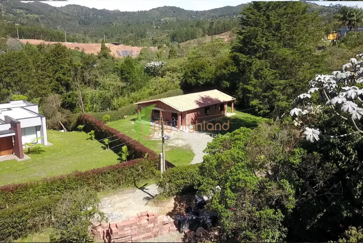 Casa Campestre A solo 250 mts de la autopista Med Bogota Guarne