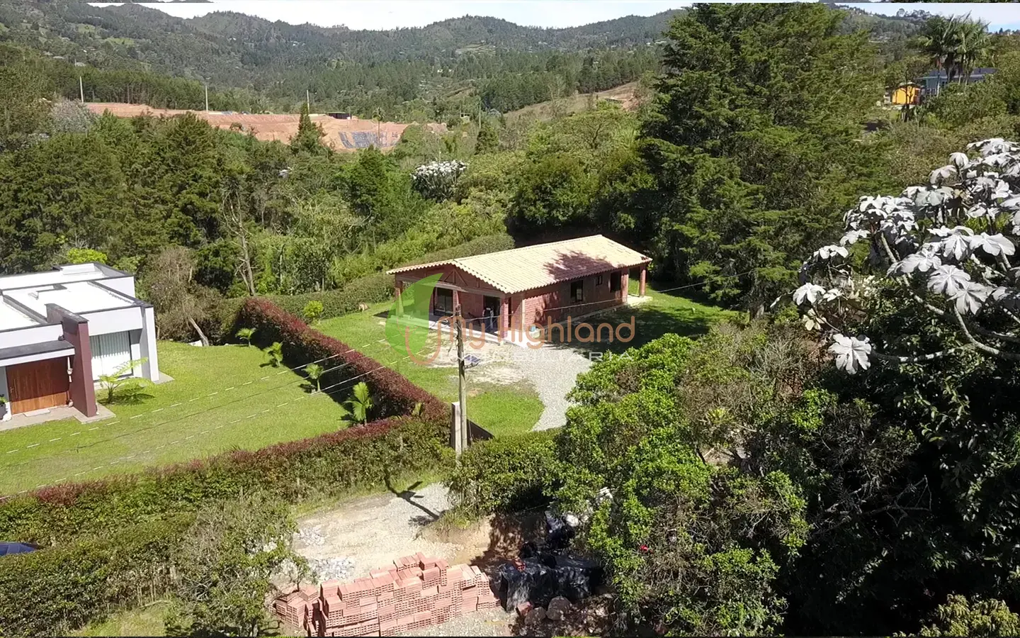 Casa Campestre A solo 250 mts de la autopista Med Bogota Guarne