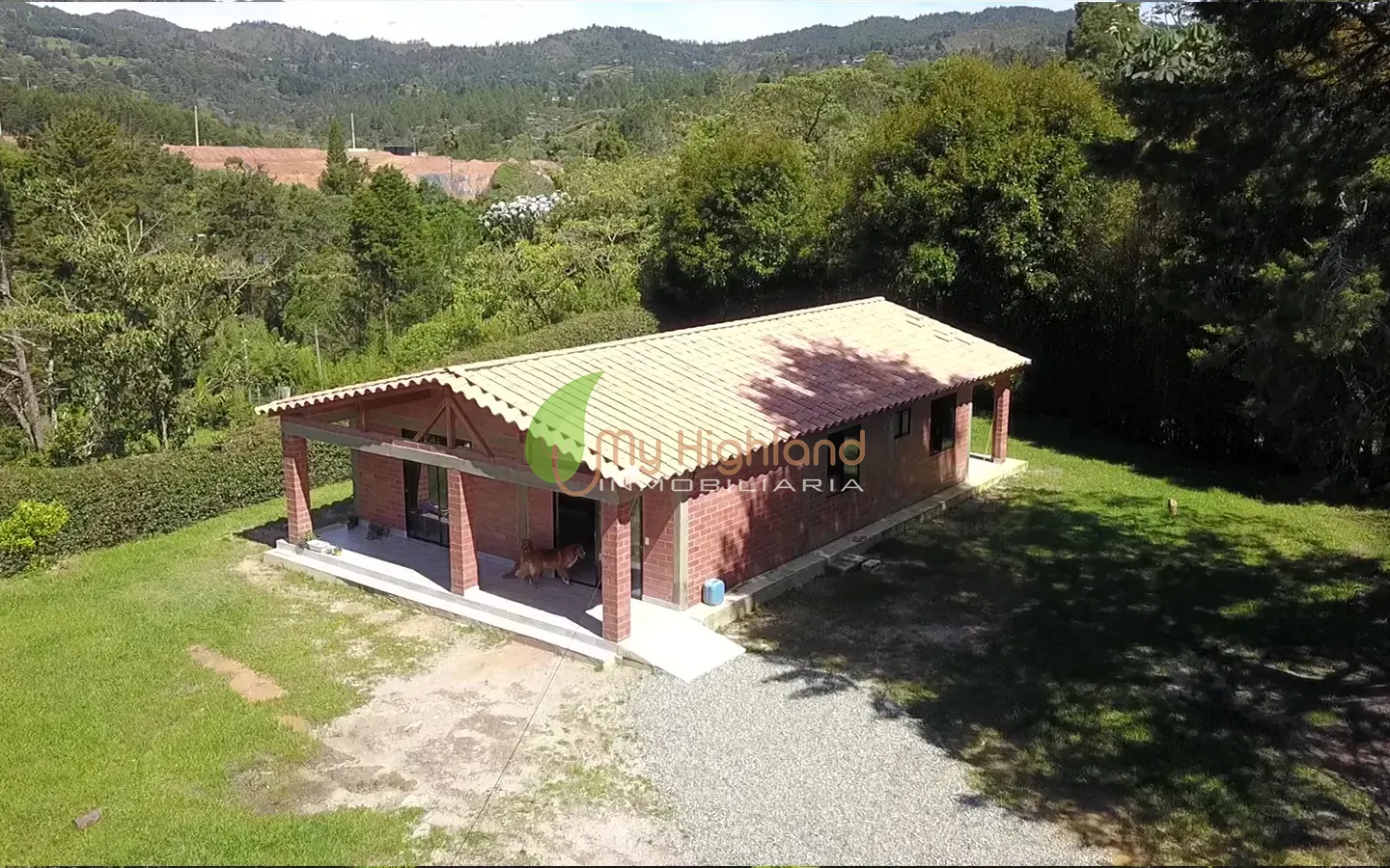 Casa Campestre A solo 250 mts de la autopista Med Bogota Guarne