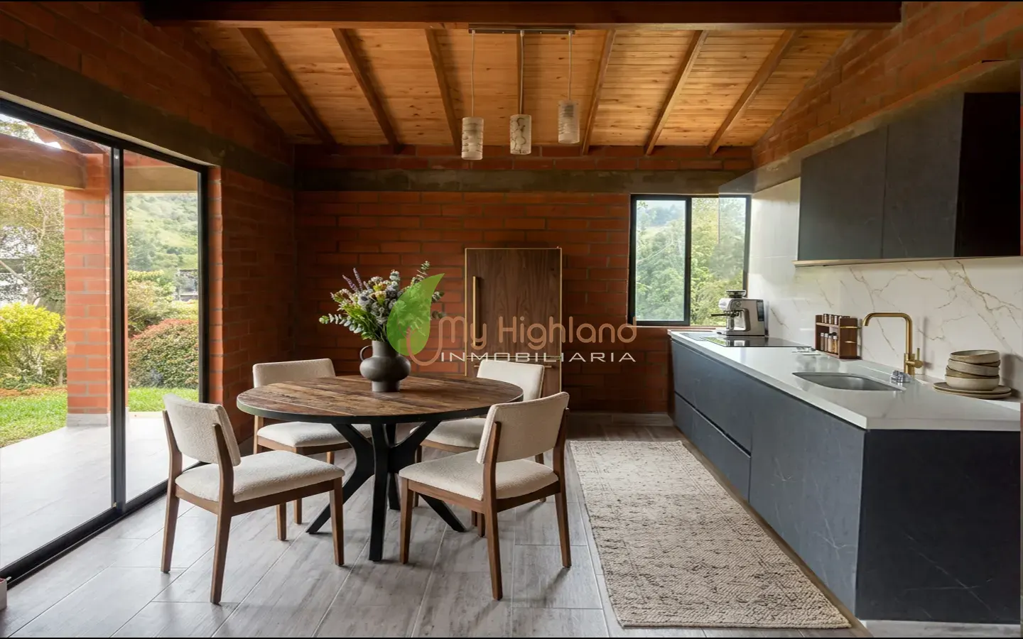 Casa Campestre A solo 250 mts de la autopista Med Bogota Guarne