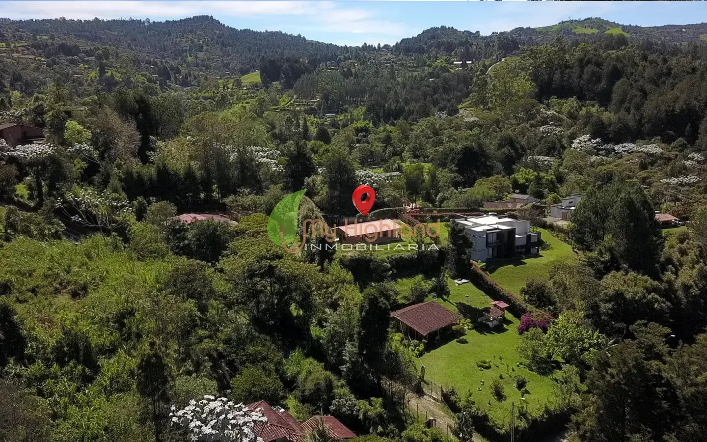 Casa Campestre A solo 250 mts de la autopista Med Bogota Guarne