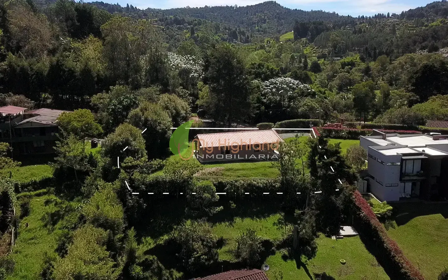 Casa Campestre A solo 250 mts de la autopista Med Bogota Guarne
