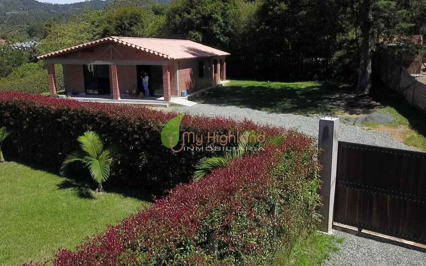 Casa Campestre A solo 250 mts de la autopista Med Bogota Guarne