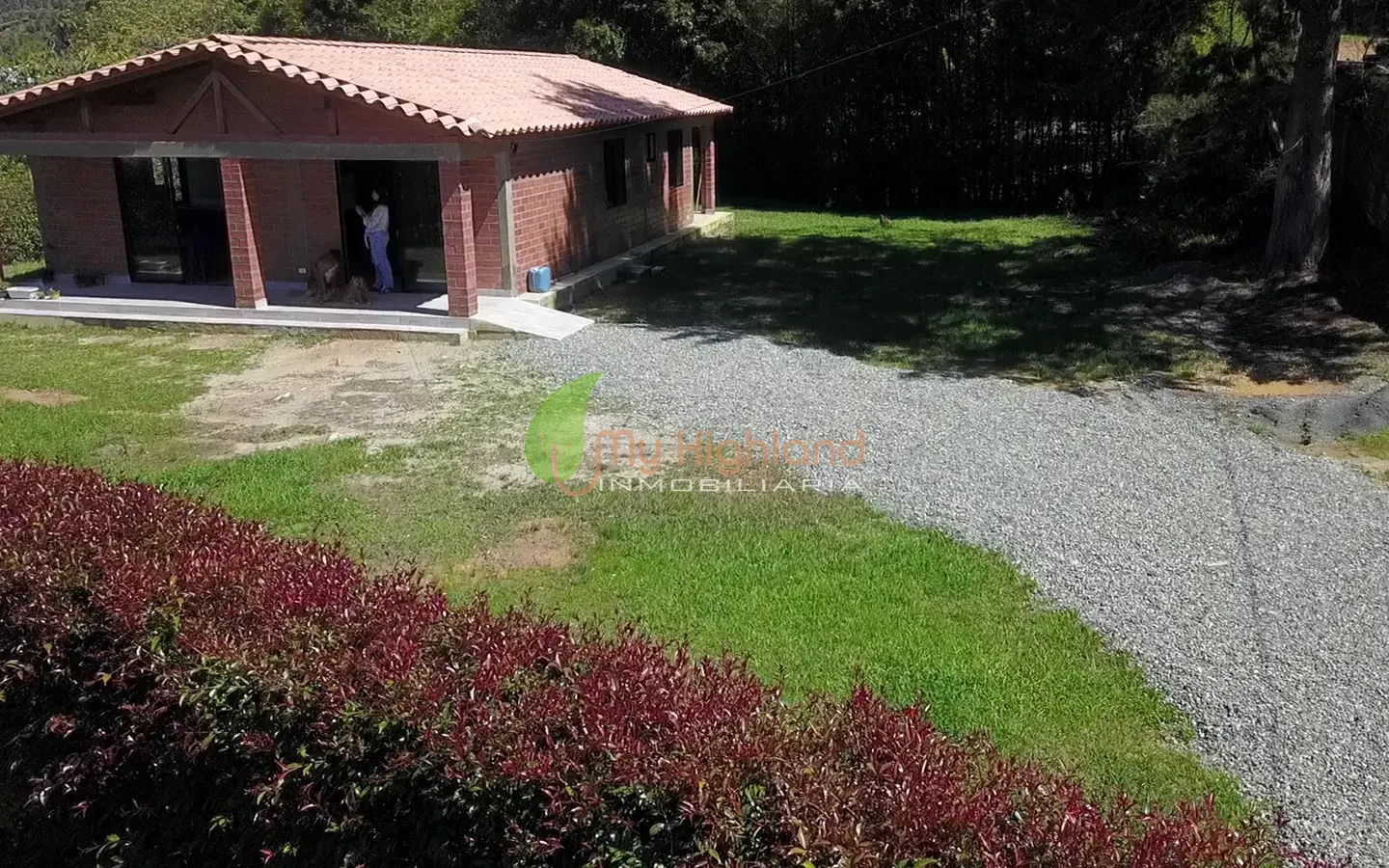 Casa Campestre A solo 250 mts de la autopista Med Bogota Guarne