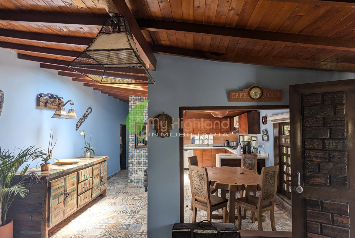 Finca de 2.200 m2 con 2 construcciones Manpuesto