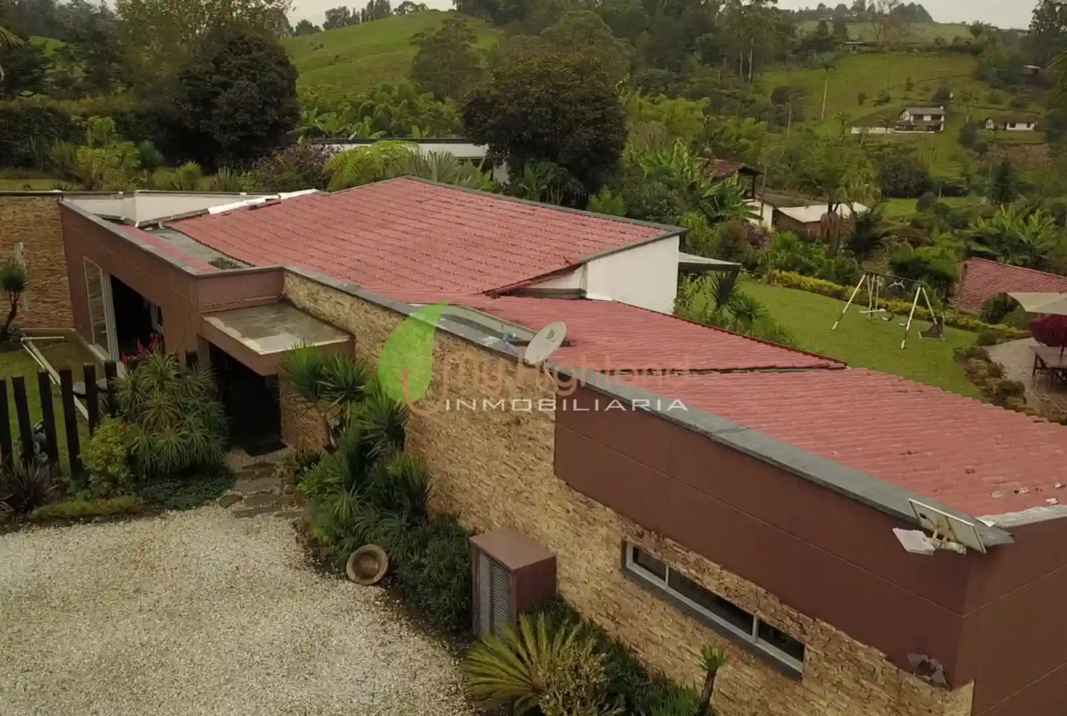 Finca de 3.860 m² Pontezuela 2 construcciones
