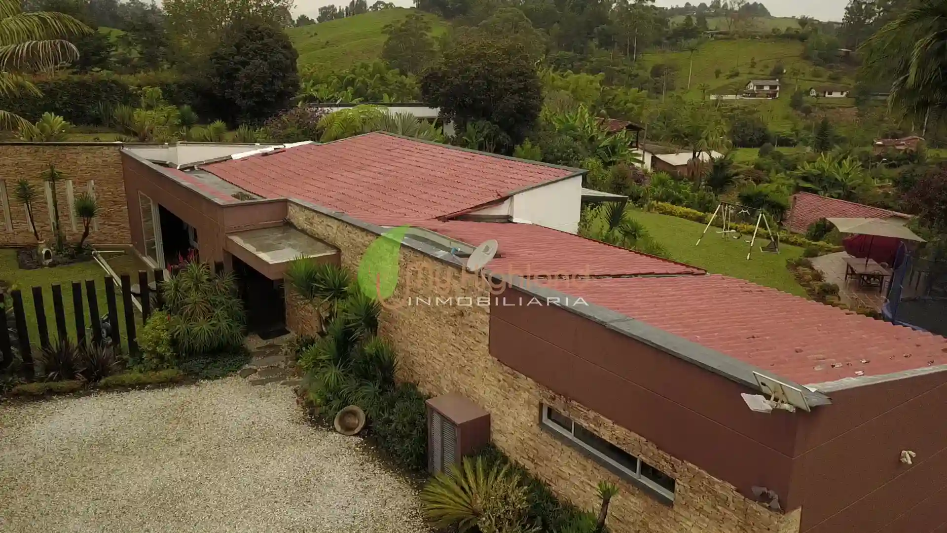 Finca de 3.860 m² Pontezuela 2 Construcciones -02 Finca de 3.860 m² Pontezuela 2 construcciones