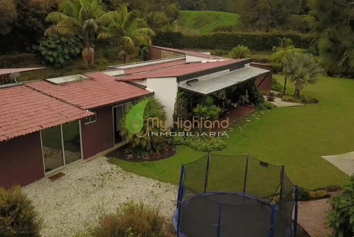 Finca de 3.860 m² Pontezuela 2 construcciones