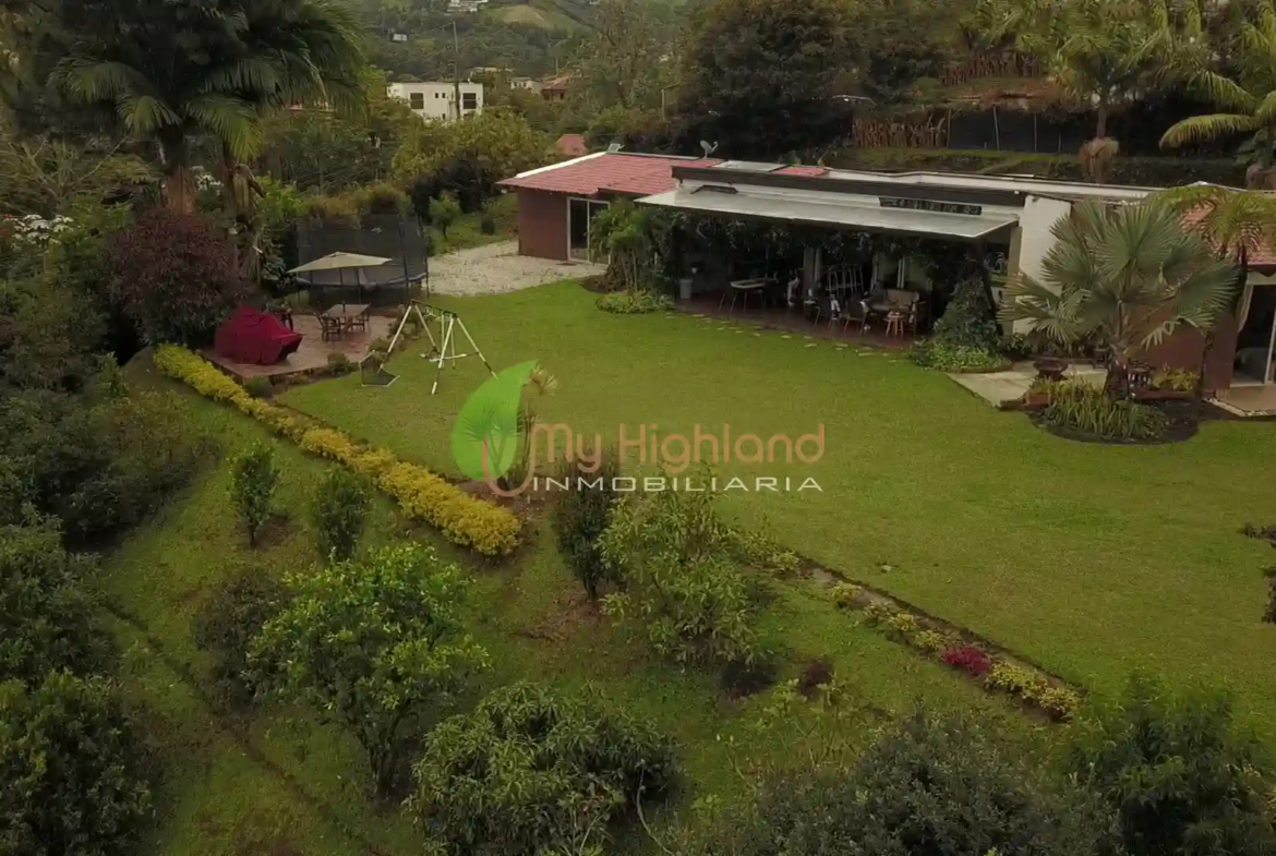 Finca de 3.860 m² Pontezuela 2 construcciones