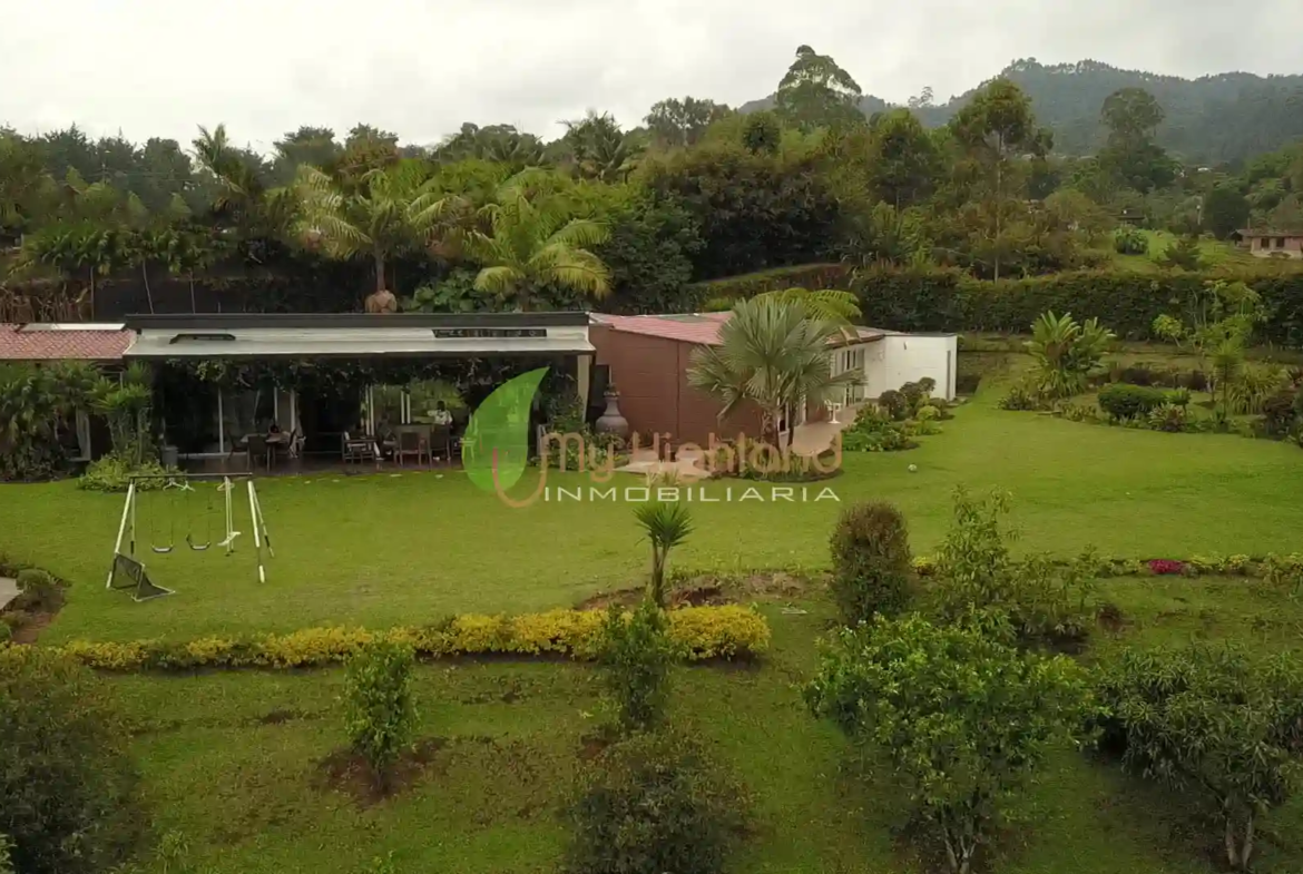 Finca de 3.860 m² Pontezuela 2 construcciones
