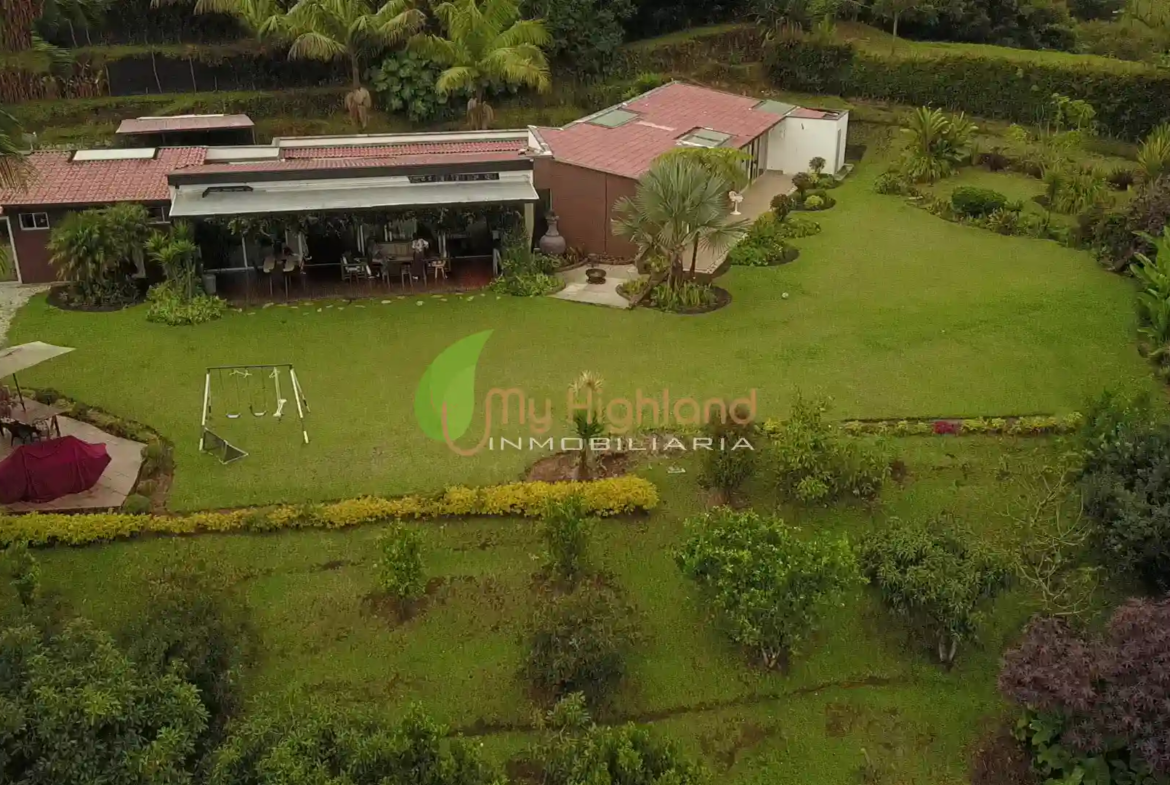 Finca de 3.860 m² Pontezuela 2 construcciones