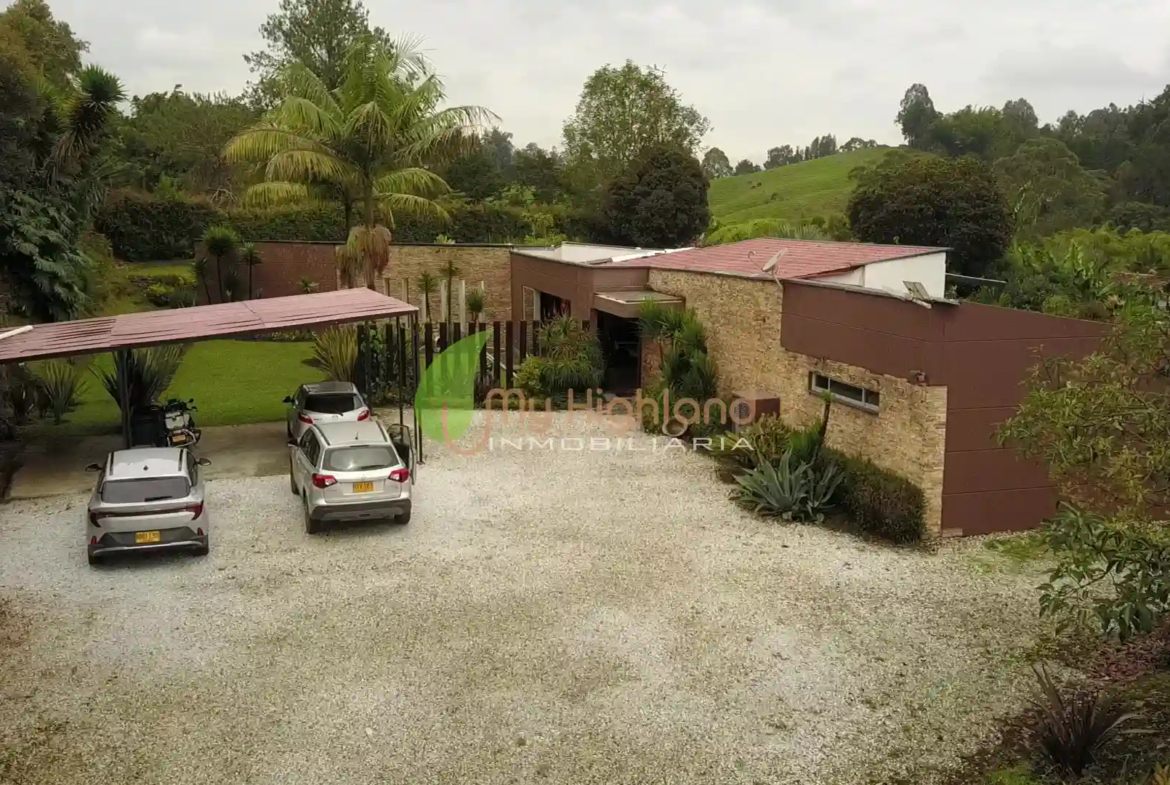 Finca de 3.860 m² Pontezuela 2 construcciones