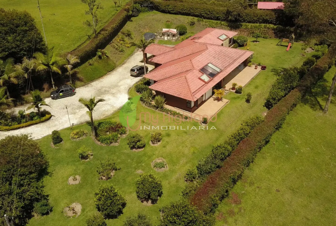 Finca en Construcción tradicional de 5.009 m² Pontezuela