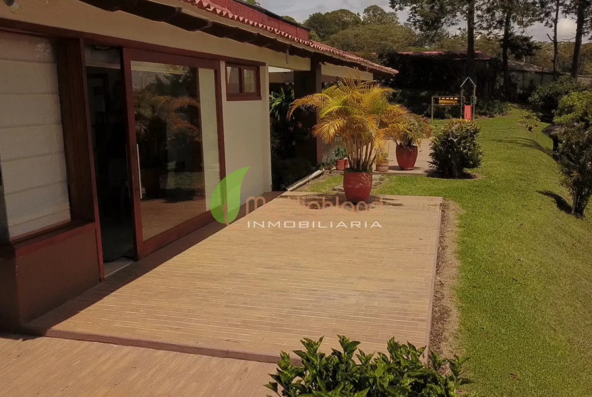 Finca en Construcción tradicional de 5.009 m² Pontezuela