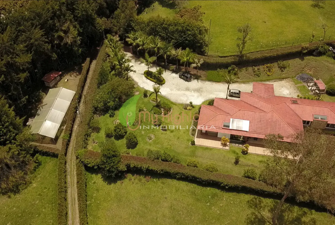Finca en Construcción tradicional de 5.009 m² Pontezuela