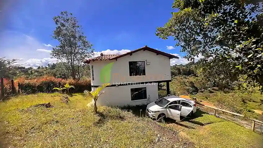 Venta de Finca de 2.500 m2 Sector Garrido Guarne Antioquia
