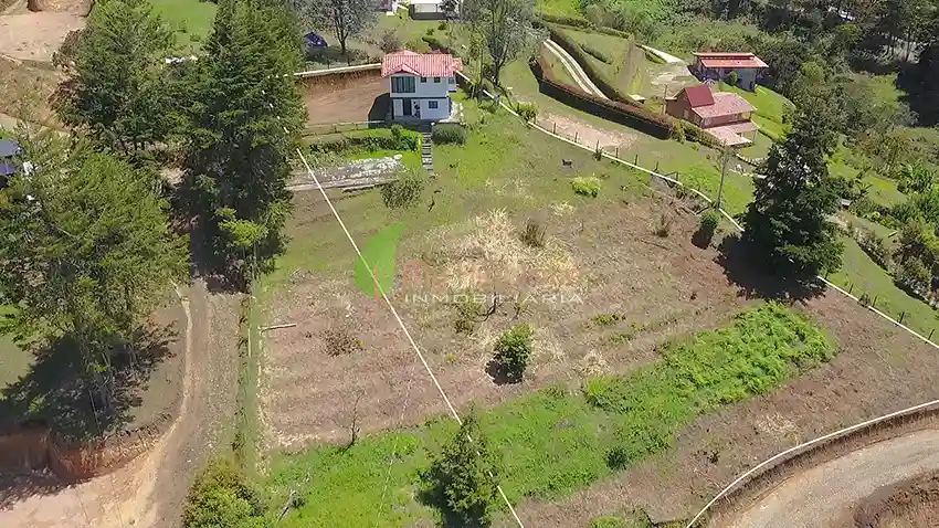 Venta de Finca de 2.500 m2 Sector Garrido Guarne Antioquia