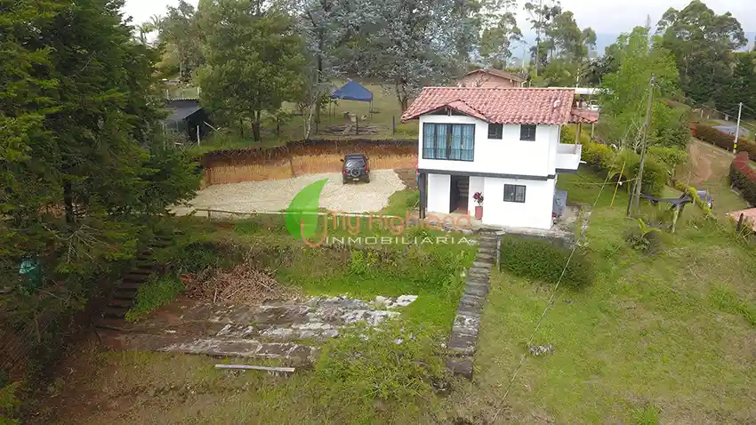 Venta de Finca de 2.500 m2 Sector Garrido Guarne Antioquia