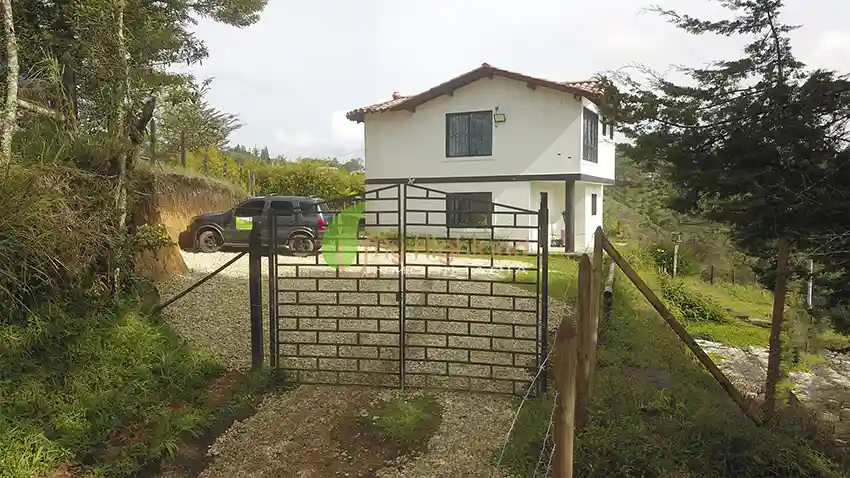 Venta de Finca de 2.500 m2 Sector Garrido Guarne Antioquia