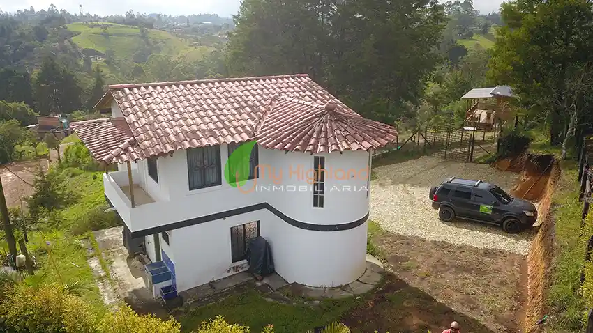 Venta de Finca de 2.500 m2 Sector Garrido Guarne Antioquia