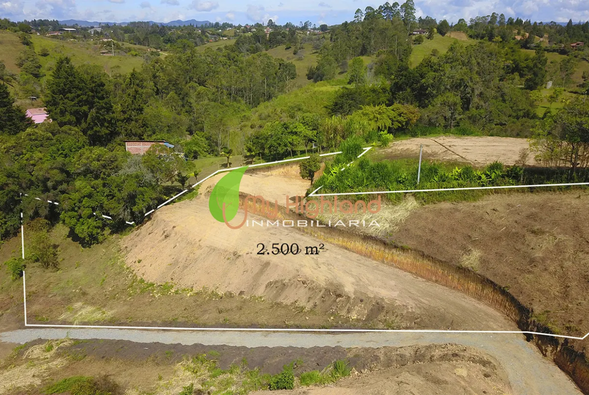 Lote 2.500 m2 Condominio Guarne, Antioquia