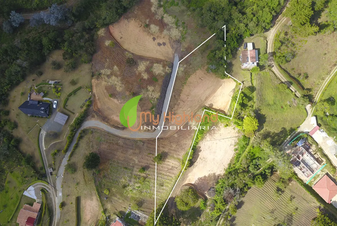 Lote 2.500 m2 Condominio Guarne, Antioquia