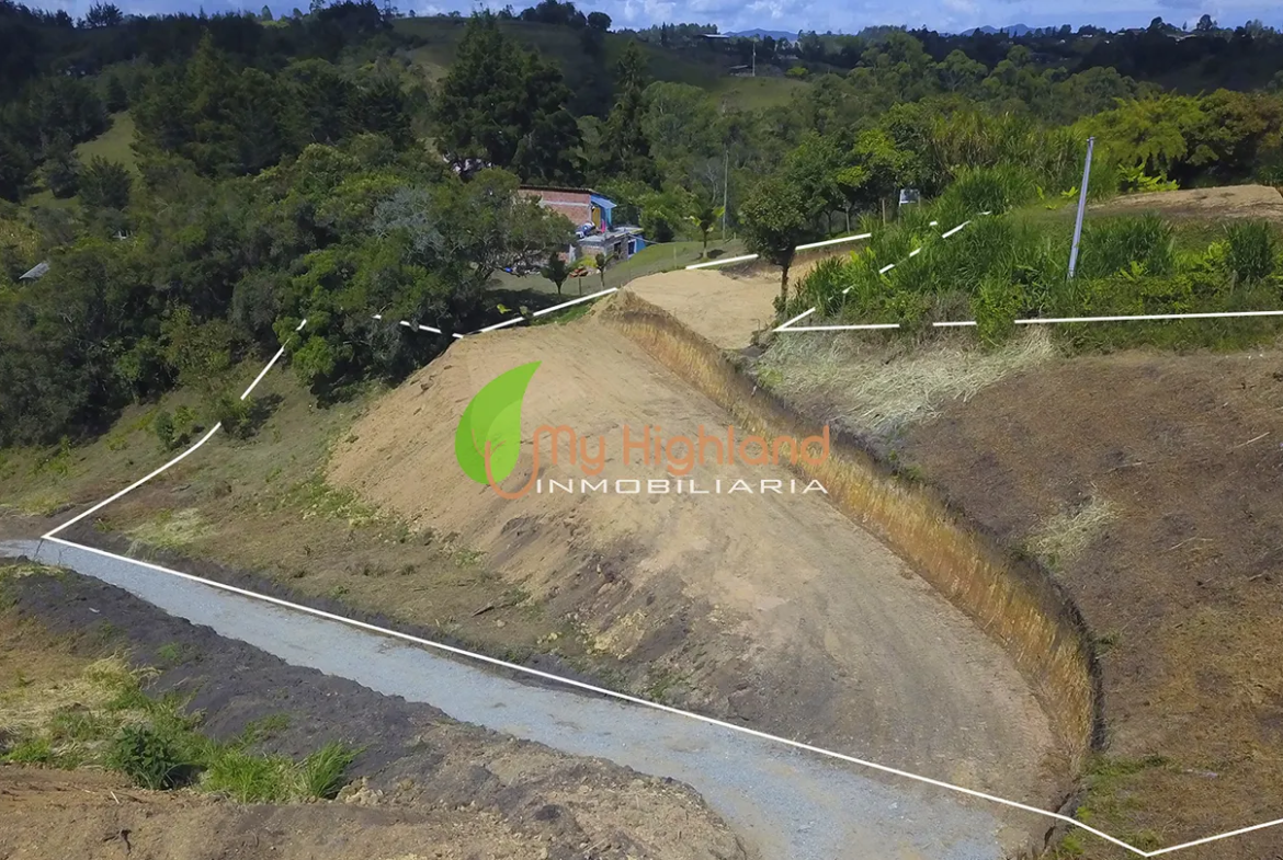 Lote 2.500 m2 Condominio Guarne, Antioquia