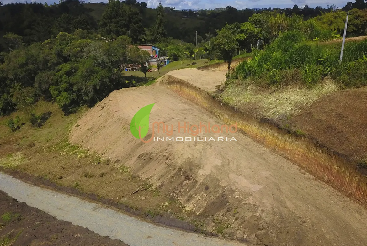 Lote 2.500 m2 Condominio Guarne, Antioquia