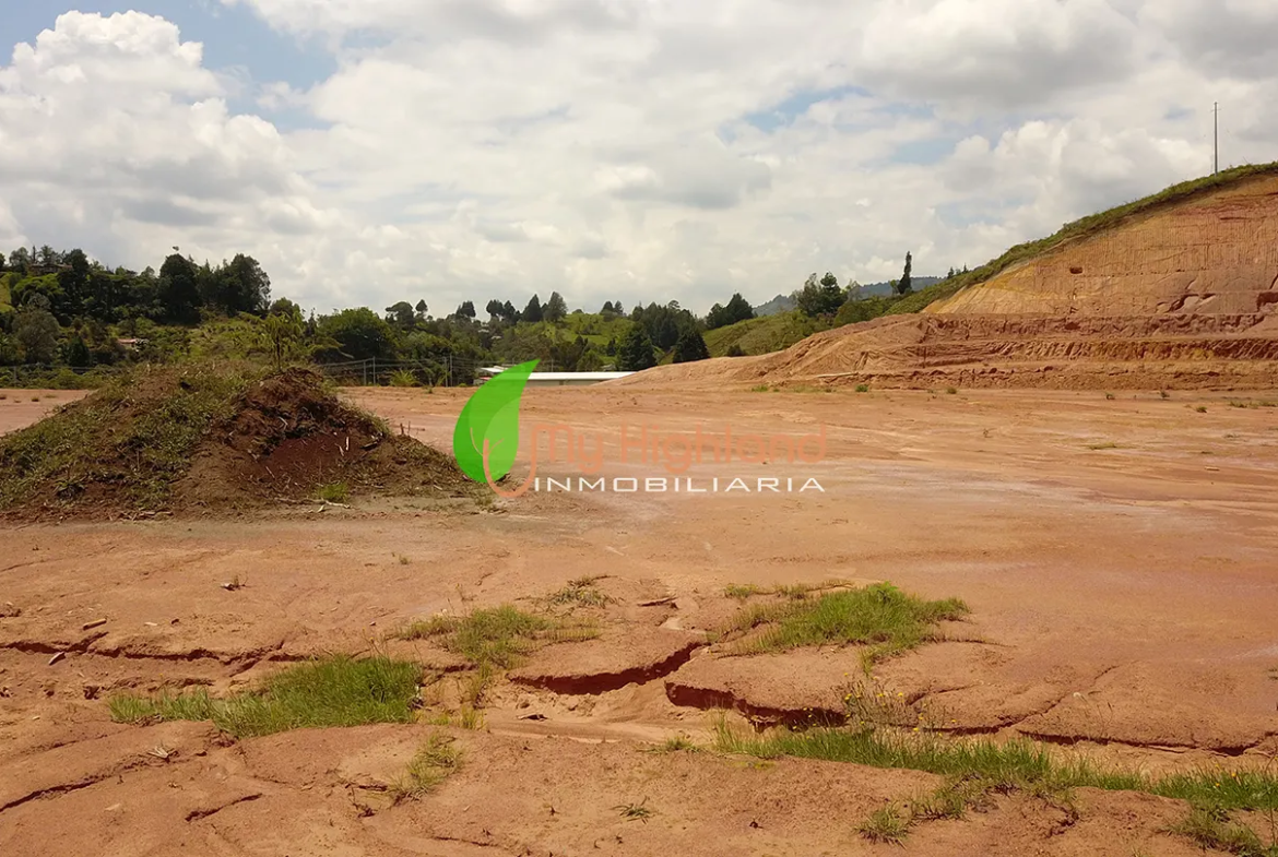 Lote Industrial 70.000 m² Variante Aeropuerto