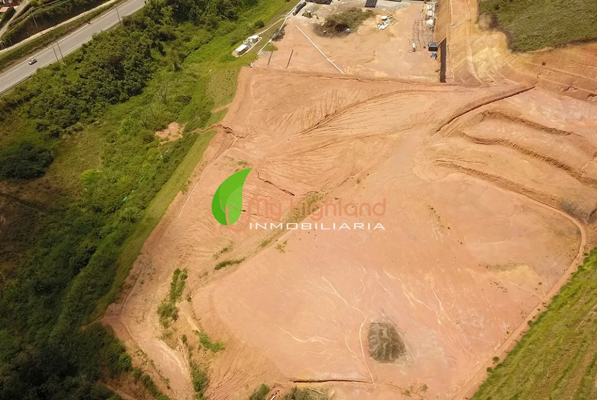 Lote Industrial 70.000 m² Variante Aeropuerto