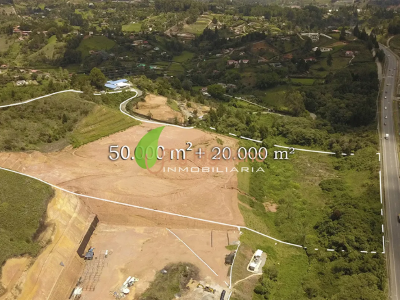 Lote-Industrial-70.000-m²-Variante-Aeropuerto