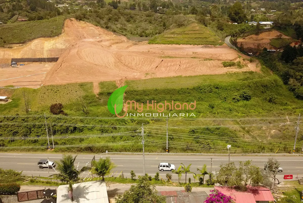 Lote Industrial 70.000 m² Variante Aeropuerto