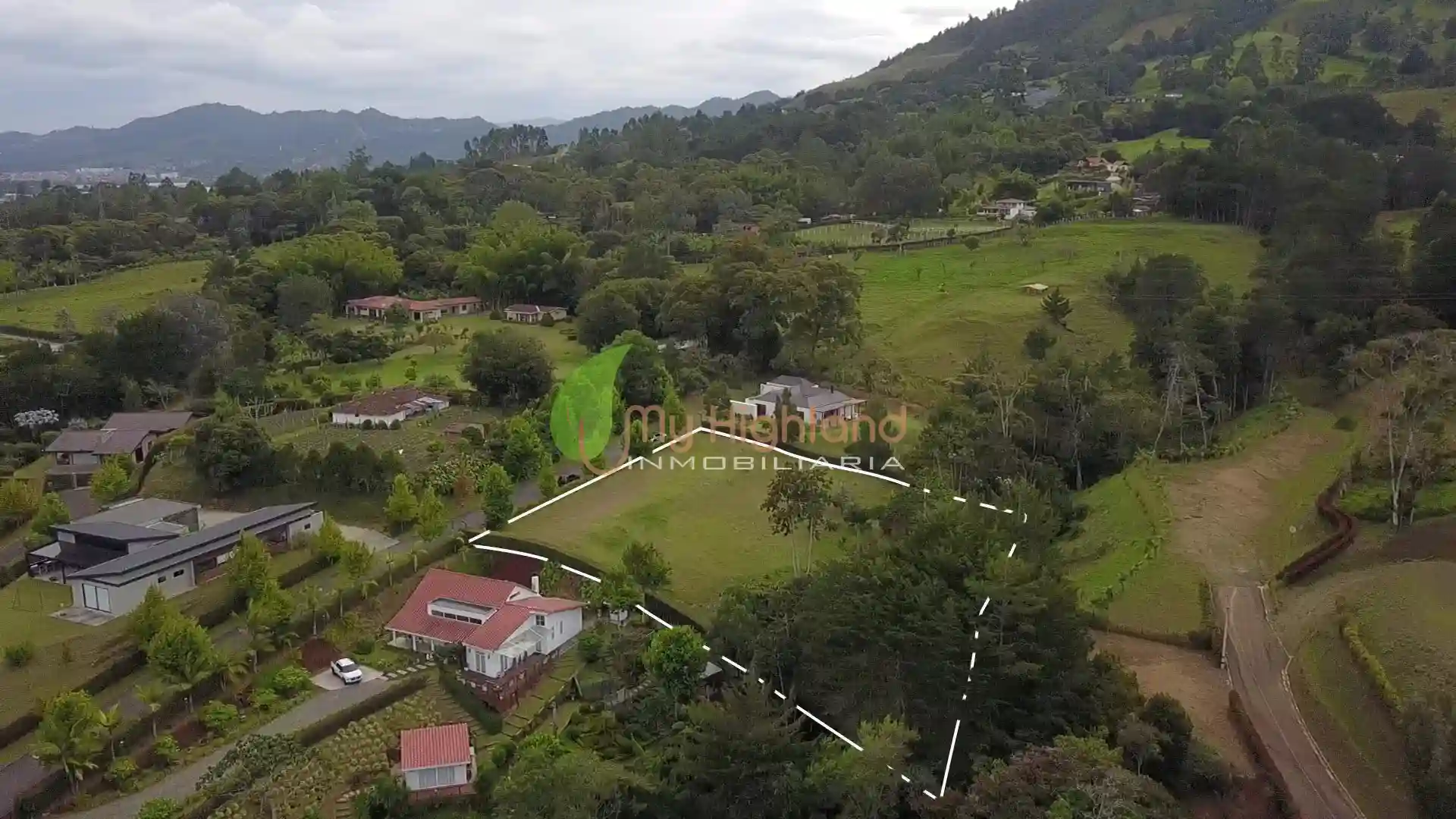 Lote de 2.536 m² En Parcelación Vía San Antonio-La Ceja-02 Lote En Parcelación de 2.536 m² Vía San Antonio- La Ceja